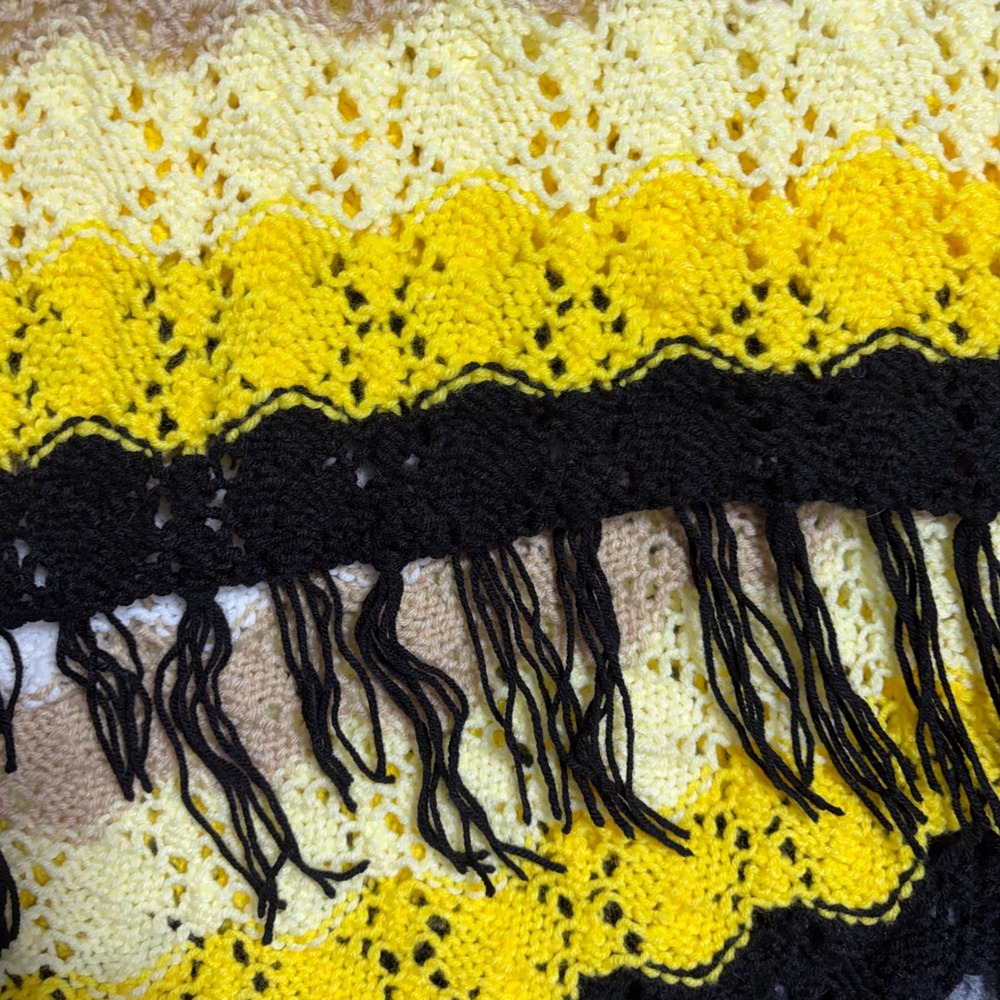 VTG‎ Handmade Crochet Afghan Throw Blanket Yellow Black  Chevron Fringe 80x65